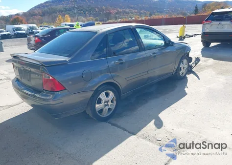 2005 Ford Focus Zx4 из США, поврежденный, VIN 1FAHP38Z45W150478
